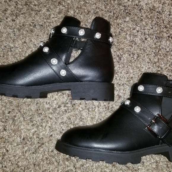 Clarice Black and Pearl Women's Ankle Boots Size US 9 - Picture 5 of 6